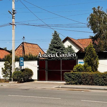 Astoria Garden Hotel Бишкек Екстериор снимка