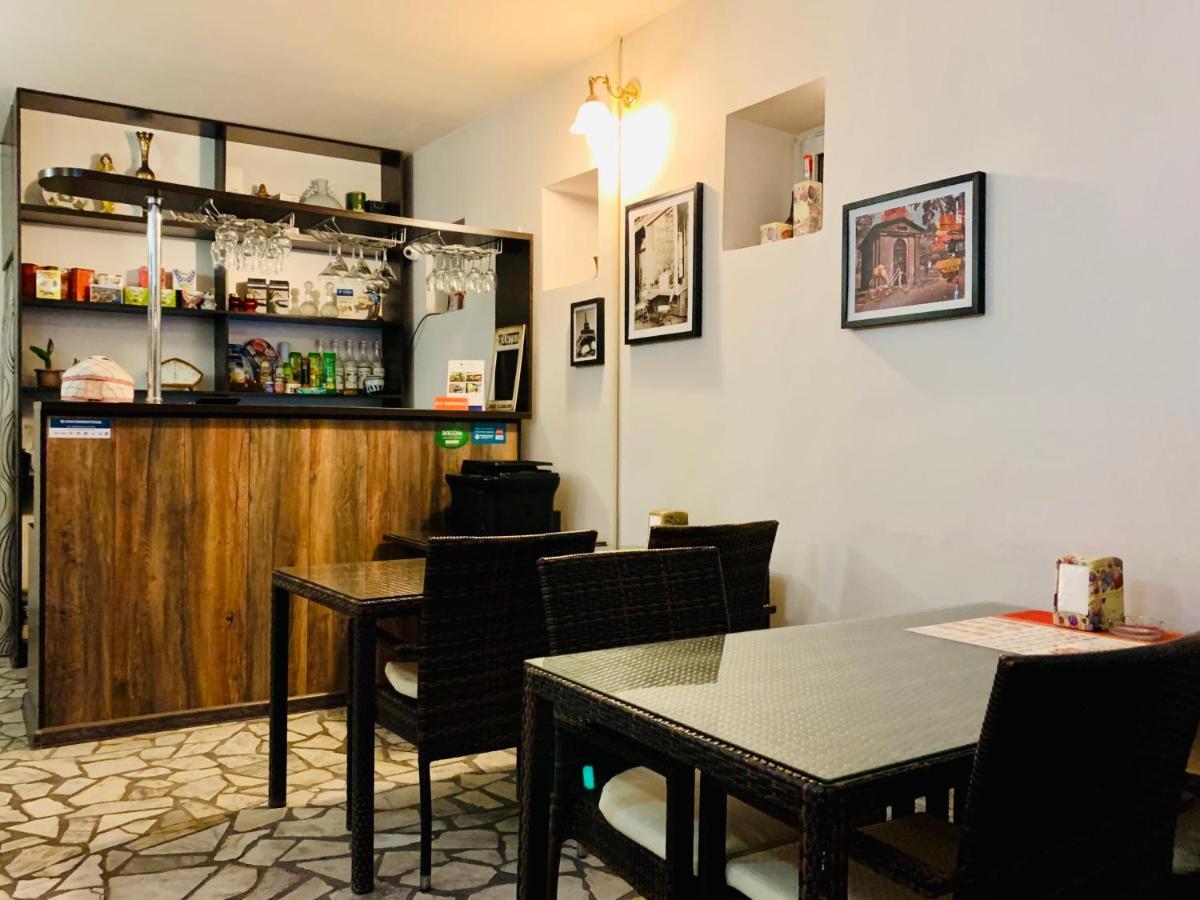 Astoria Garden Hotel Бишкек Екстериор снимка