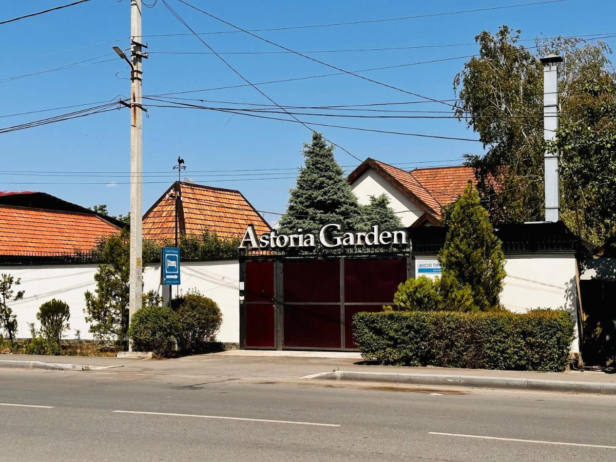 Astoria Garden Hotel Бишкек Екстериор снимка
