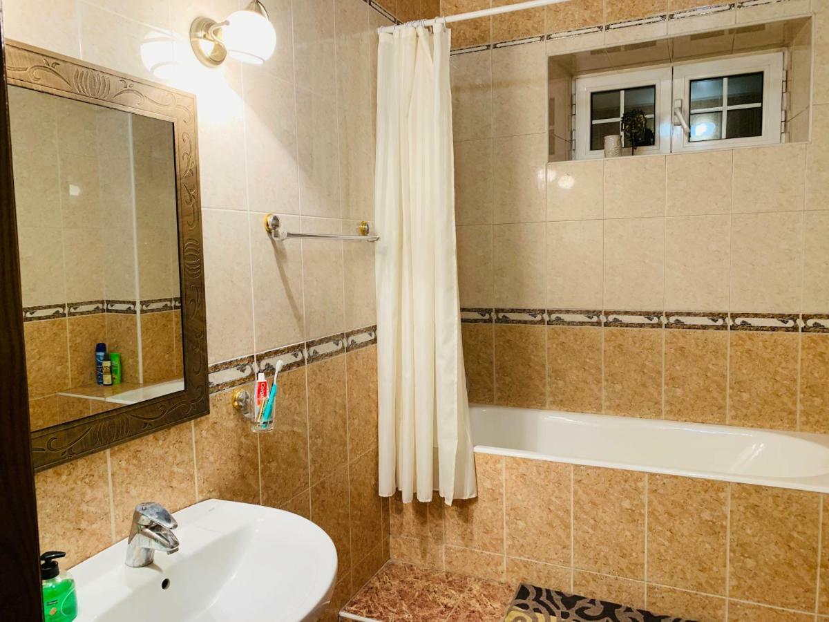 Astoria Garden Hotel Бишкек Екстериор снимка