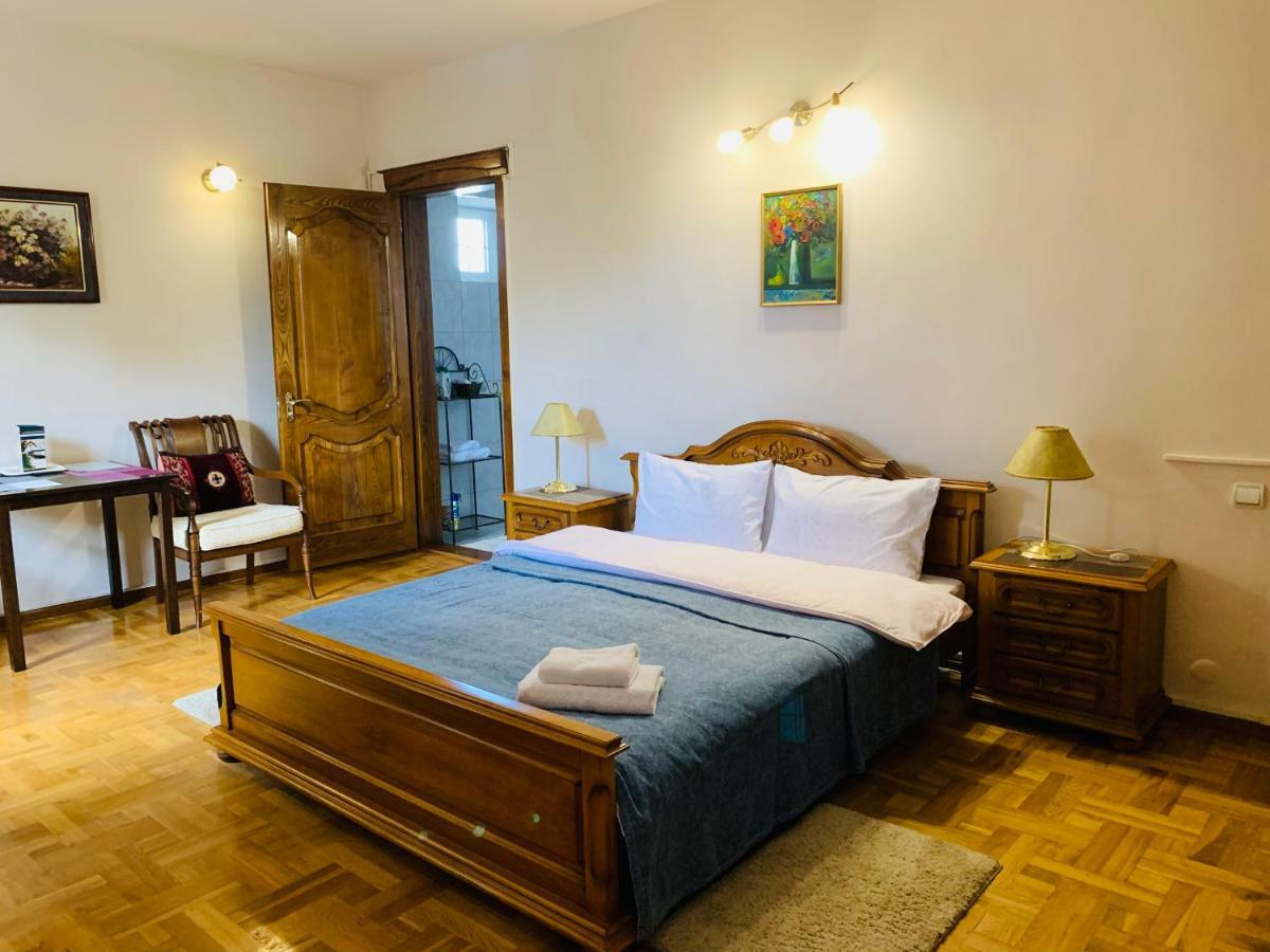 Astoria Garden Hotel Бишкек Екстериор снимка